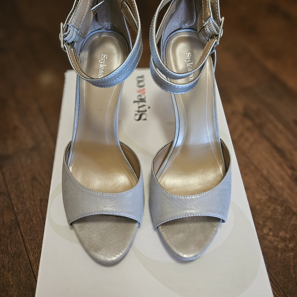 Style & Co Heels